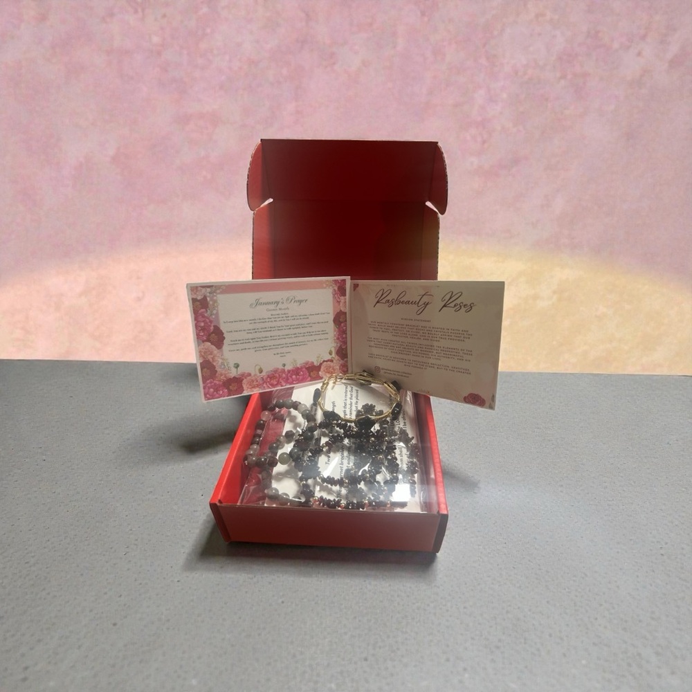 January 2026 Garnet Box - Picture 6 of 6